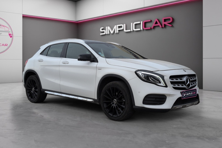 MERCEDES GLA